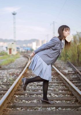 夜夜春宵老扒18部分内容_720神马在线观看
