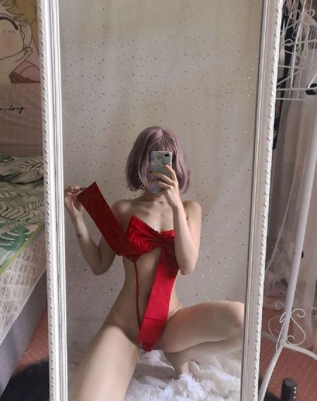 迷晕灌醉白嫩美女玩弄国产_4K高清在线观看