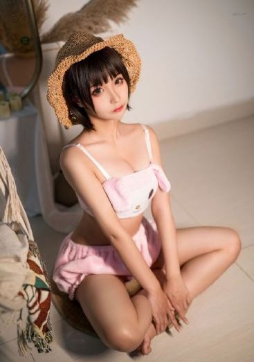 撕开胸罩一边亲一边摸_超清免费全集观看
