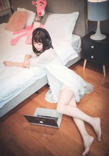 被老板抱进卧室狂躁在线播放视频_HD影视在线观看