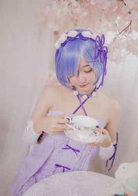 999久久a精品合区久久久_720BD在线观看